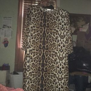 Silky beautiful Cheetah print dress!